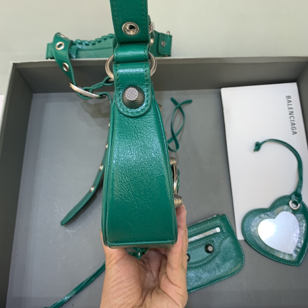 Balenciaga Le Cagole XS Shoulder Bag Crocodile Embossed Green 